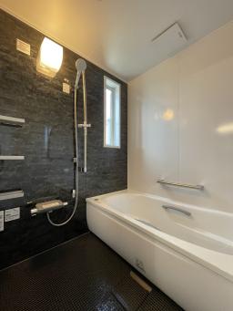 バスルームはラグジュアリーに。