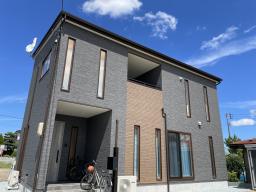 黒でまとめたかっこいい外観！