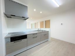 家族で料理をしても余裕の広さ