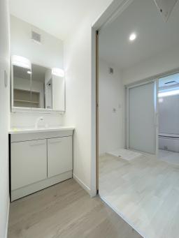 洗面と脱衣室は独立型