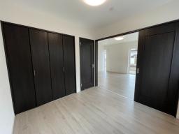 リビングつづきの洋室